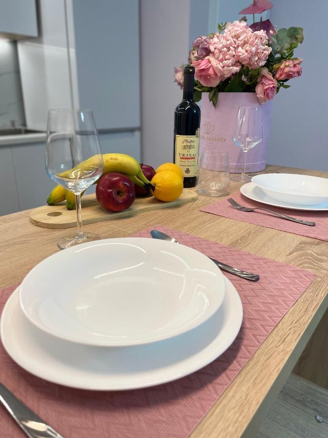 Lovely Apartment Тирана Екстер'єр фото