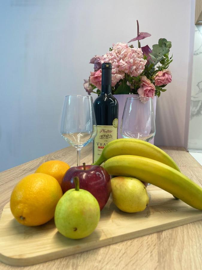Lovely Apartment Тирана Екстер'єр фото