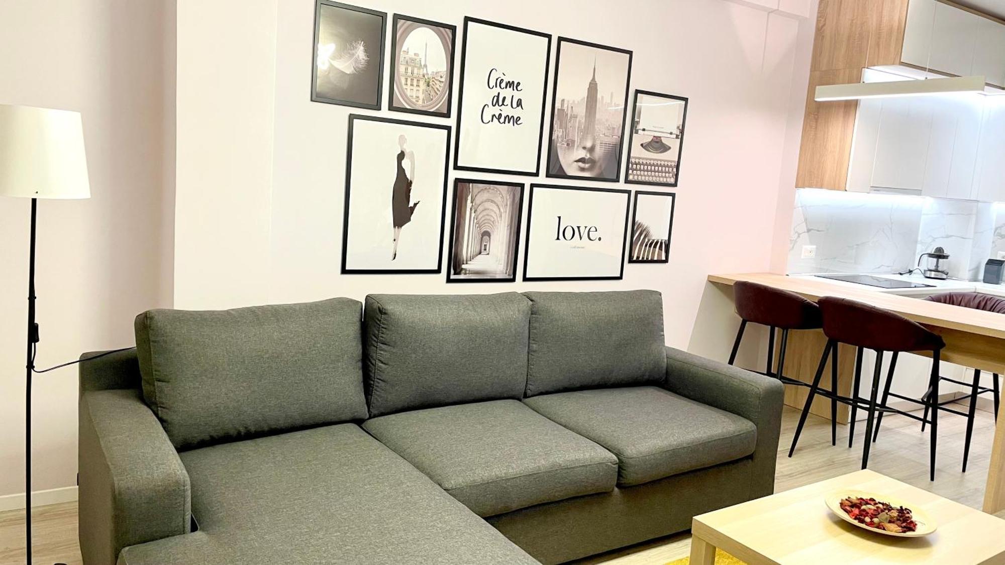 Lovely Apartment Тирана Екстер'єр фото